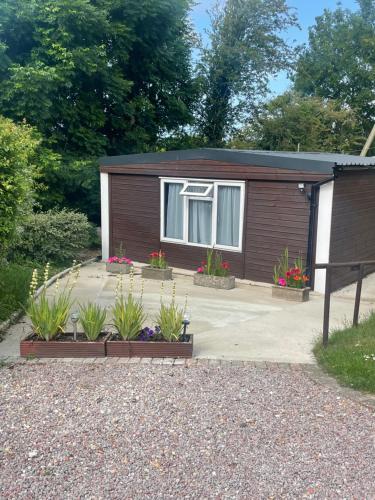 Old Ningwood Station Bed & Breakfast, Ningwood, Isle of Wight PO41 0TG in West Wight