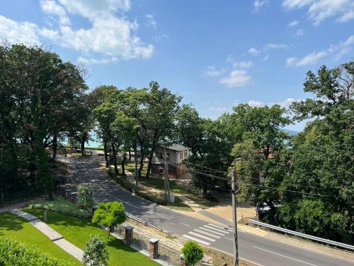 ทัศนียภาพ, Cosy apartment with lake views in ฟอนยอด