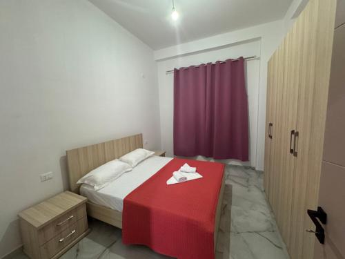 Fredi, Polisi i Vogël (фото 6)