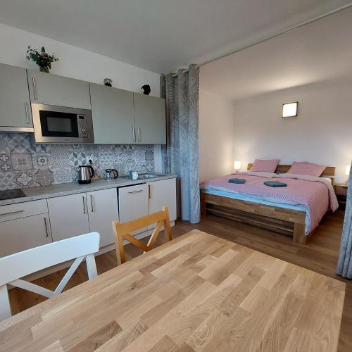 Apartmány Hluchá Bašta s vnitřním bazénem (Apartmany Hlucha Basta s vnitrnim bazenem) in 杜布尼