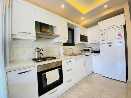 Ozel Havuzlu Villa F Çelik Villalari (Ozel Havuzlu Villa F Celik Villalari) in Reisdere