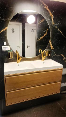 Jeru Caps CityCenter in Jerusalem