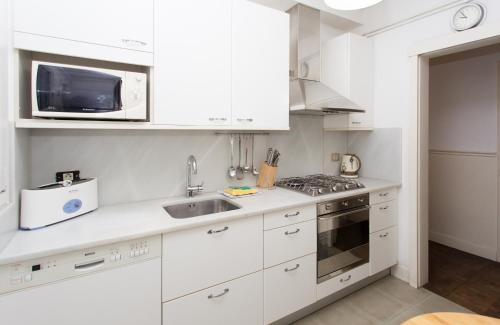 Apartment with Terrace image 10