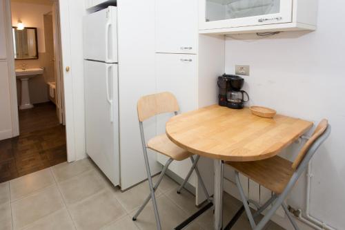 Apartment with Terrace image 9