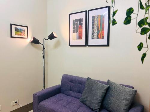 1BR Condotel with Balcony at FAME Residences #FM26-1, Manille