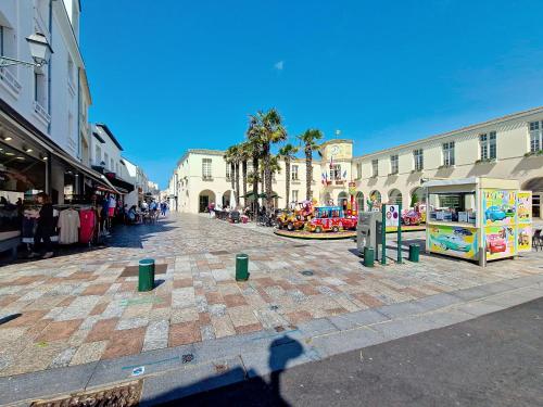 Appartement T2 face plage - Les Sables-d'Olonne - FR-1-331-22 - image 2