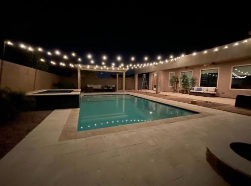 Pool paradise - peaceful stay in Laveen