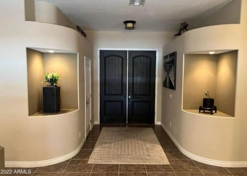 Pool paradise - peaceful stay in Laveen