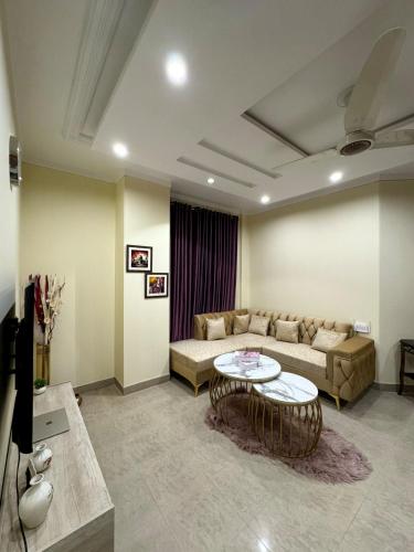 2 Bedroom Designer Apartment DHA Lahore - image 3