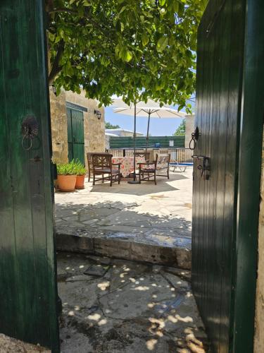 Andrianna's Cottage in Pano Akourdaleia
