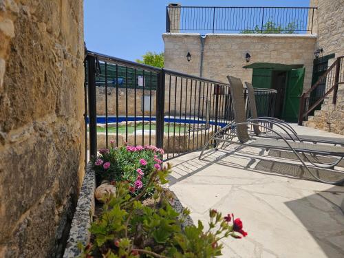Andrianna's Cottage in Pano Akourdaleia