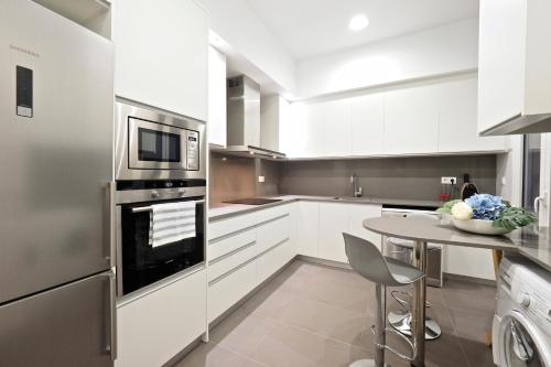 Apartment with Terrace image 7