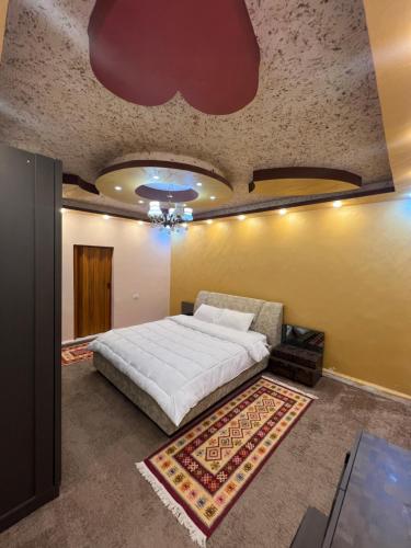 Three-Bedroom Apartment image 3