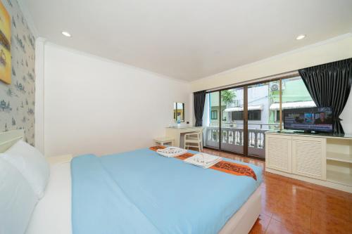 room detail thumbnail 0