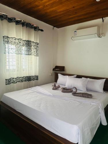 Deluxe Double Room image 3