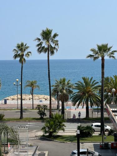 Appartement vue mer CALIFORNIE PROMENADE DES ANGLAIS, Nice (photo 4)
