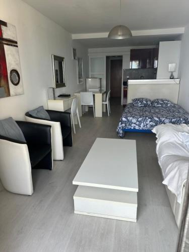 Appartement vue mer CALIFORNIE PROMENADE DES ANGLAIS, Nice (photo 10)
