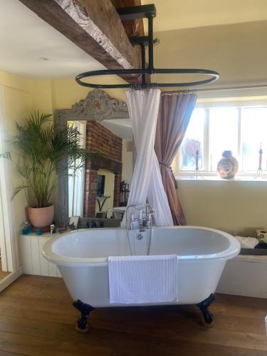 Upper House Stunning Country Home in Upleadon