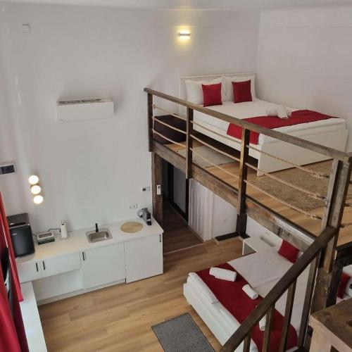 Deluxe Family Suite image 10
