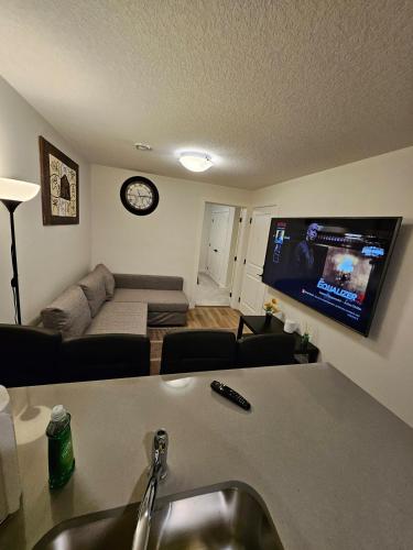 Emeka & Comfort, Calgary (foto 8)