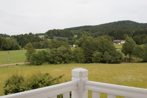 Idyllisch gelegene Ferienwohnung Franziska im Herzen des bayerischen Waldes in Zachenberg