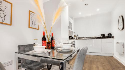 Oceanic Bliss 15 Nights Stay with Netflix & FreePARK, Birmingham (fotografie 7)