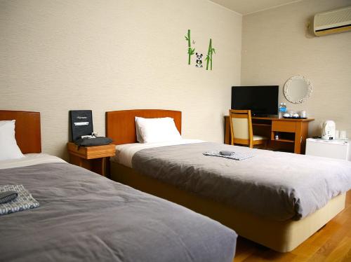 room detail thumbnail 1