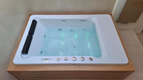 Síderòs - Dimora di benessere con idromassaggio Experience for 2 adults only, Martano (Foto 10)