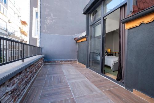 Fourlex Single Detached House - 2 Bathrooms - Central Location - Private Terrace, Istanbul (Foto 3)