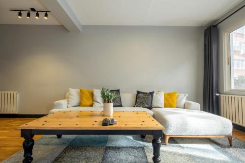 Fourlex Single Detached House - 2 Bathrooms - Central Location - Private Terrace, Istanbul (Foto 6)