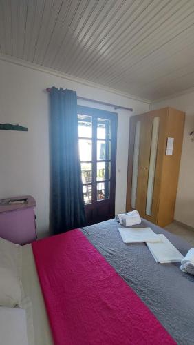 1 queen bed