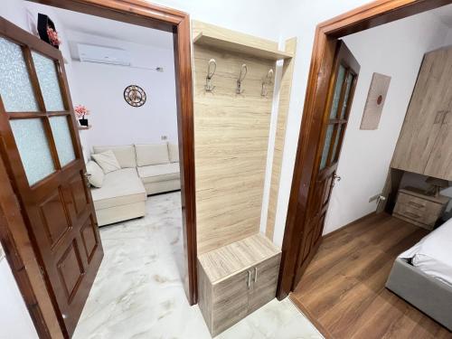 One-Bedroom Apartment image 6