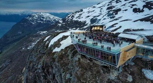 ที่เที่ยวใกล้ที่พัก, Arnestova - villagehouse in Loen in โลเอน