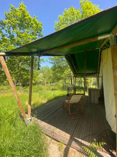 Tente Lodge en pleine nature in Cros (Auvergne)