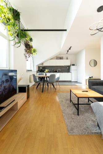 Urban Bloom apartments by Booky in Liptovsky Mikulas City Center