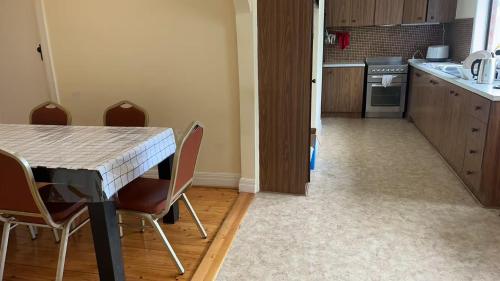 المرافق, Free Parking 5min Walk to Asian Supermarket Family Room Deakin Uni Quiet Camberwell in Camberwell