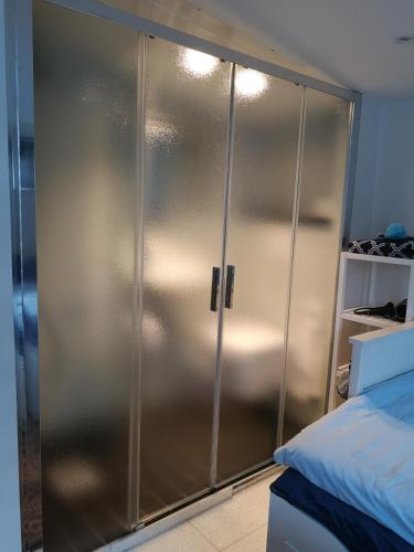 1 twin bed