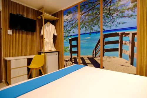 Standard Double Room image 10
