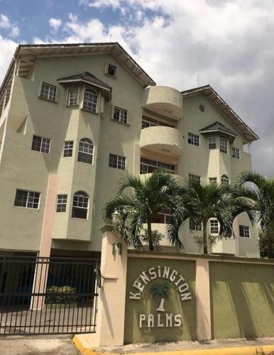Budget Apartment Near New Kingston near สนามบินนานาชาตินอร์แมน แมนลีย์