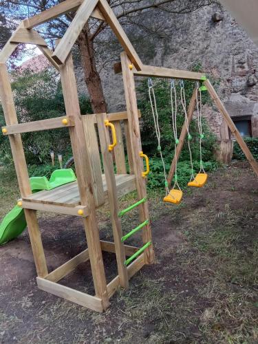 Spēļu laukums, LE GELEINFÊTE I - GÎTE VOSGES à proximité de GERARDMER classé 3 étoiles (LE GELEINFETE I - GITE VOSGES a proximite de GERARDMER classe 3 etoiles) in Herpelmont