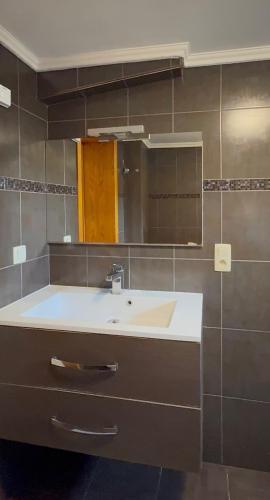 Luxury Apartment 2BR & Jacuzzi Near Expo 12 & ING Arena, Brussels (photo 8)