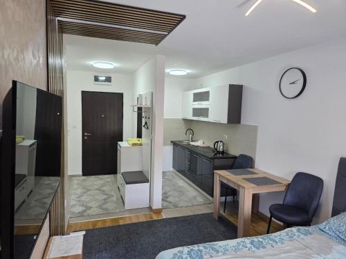Apartman Garden 44 in Добой