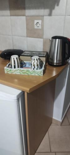 Mary's apartment in 스토미오
