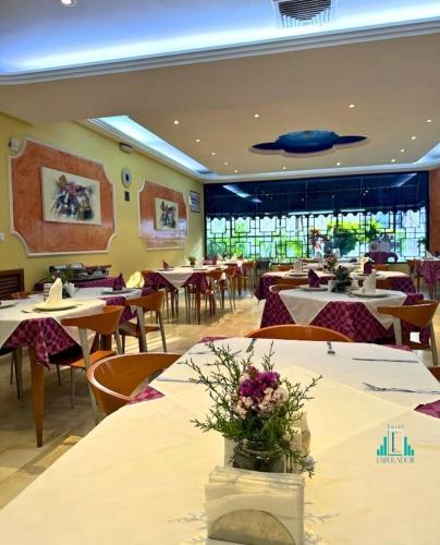 Restaurant, Hotel Emperador near Arturo Michelena International Airport