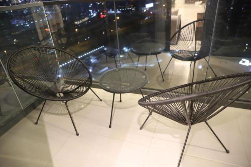Brand New Large 2 Bedroom with Burj Khalifa view Mid Floor in Business Bay, Dubaj (fotografie 5)