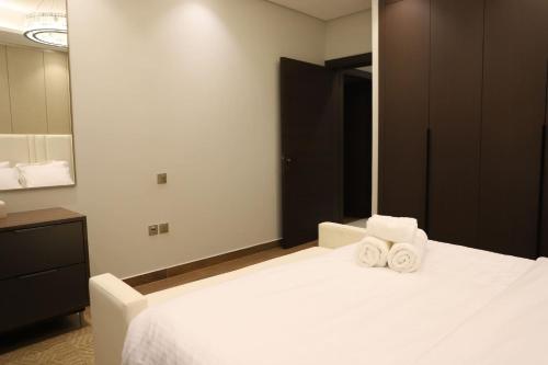 Brand New Large 2 Bedroom with Burj Khalifa view Mid Floor in Business Bay, Dubaj (fotografie 9)