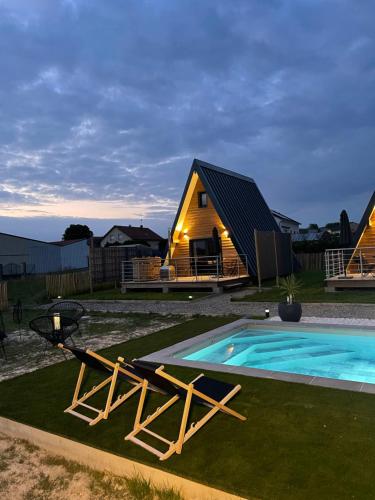 A szálláshely kívülről, Lady Tipi 3 avec bain nordique et piscine in Chavanges