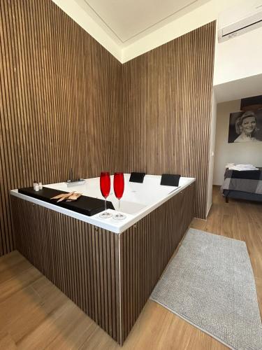 Queen Suite with Spa Bath