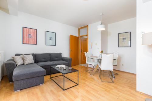 One-Bedroom Apartment image 10
