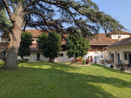 Viesnīcas āriene, Appartement dans haras in Montrond-les-Bains